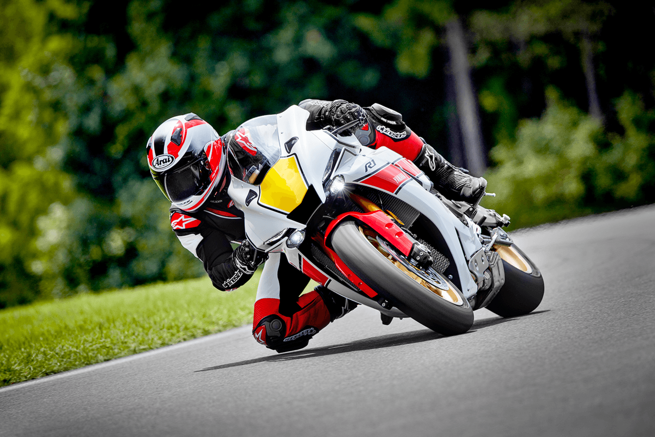 Arai Quantum-X Helmet – Steel Red 3